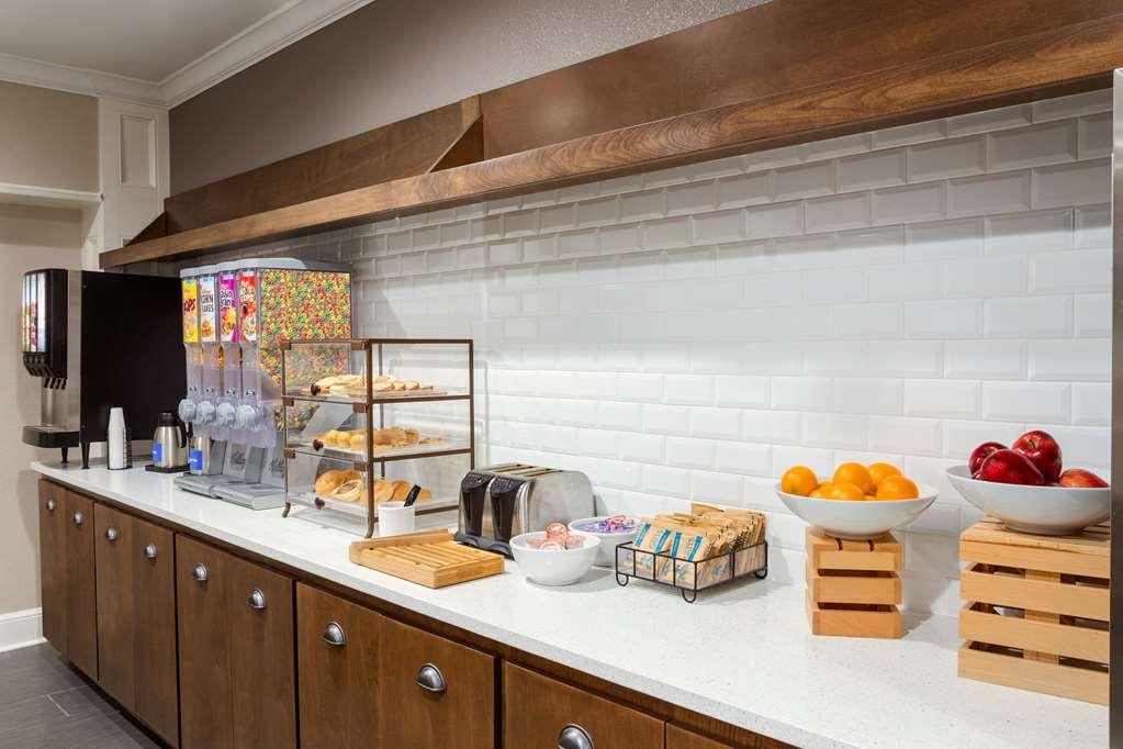 Sleep Inn & Suites Birmingham Restaurant photo